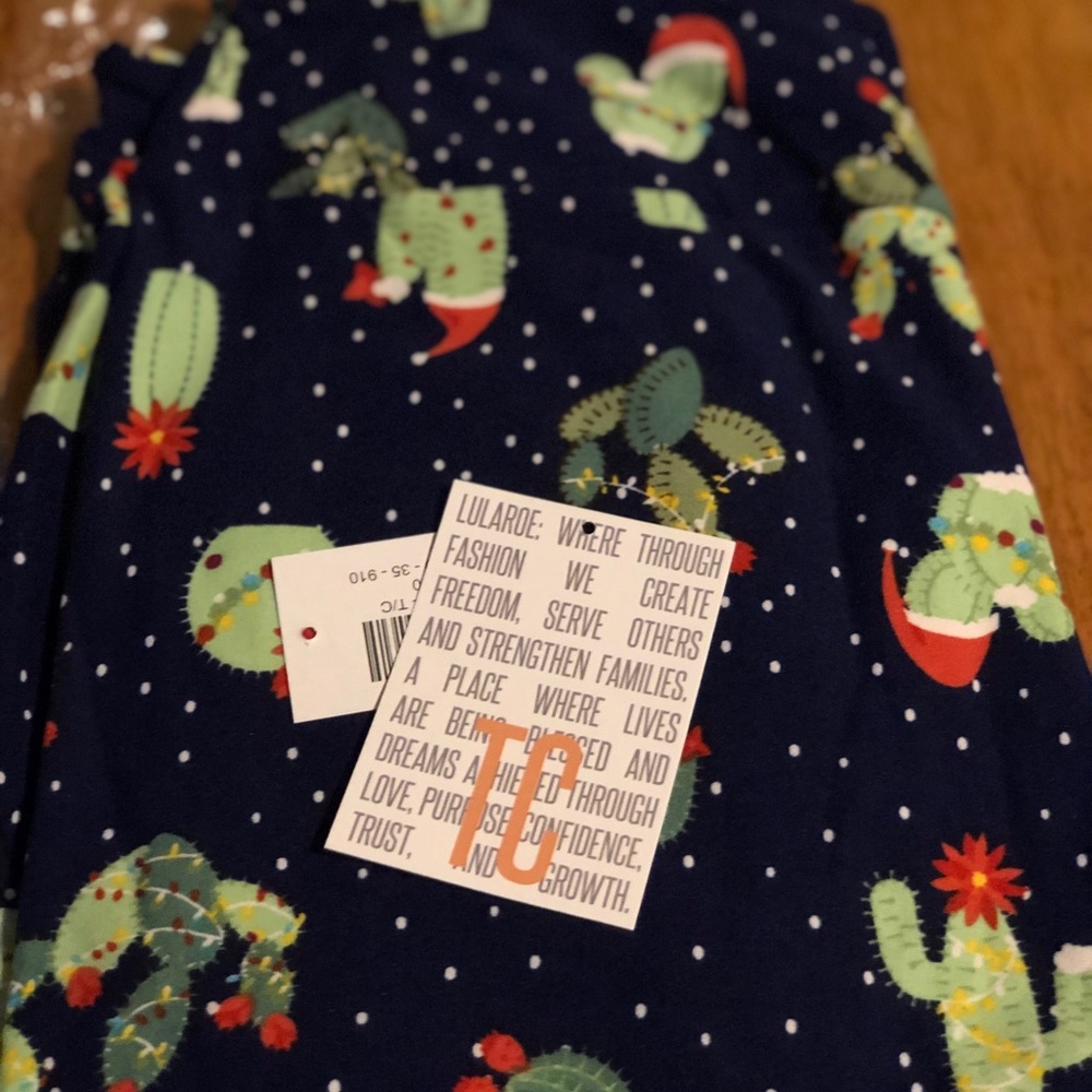 LuLaRoe 2018 Holiday Christmas Cactus Leggings TC